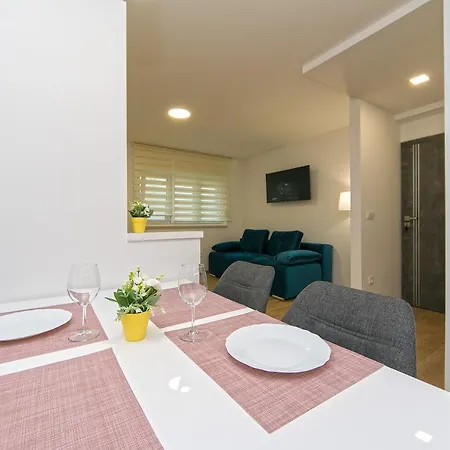 Apartments Vila Nadalina Delux Brela Exterior photo