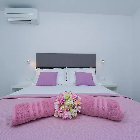 Apartments Vila Nadalina Delux Brela Room photo