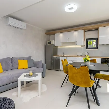 Apartments Vila Nadalina Delux Brela Exterior photo