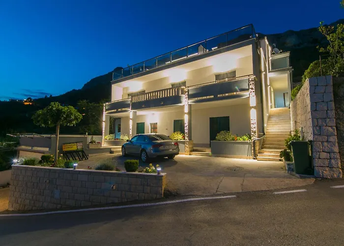 Apartments Vila Nadalina Delux