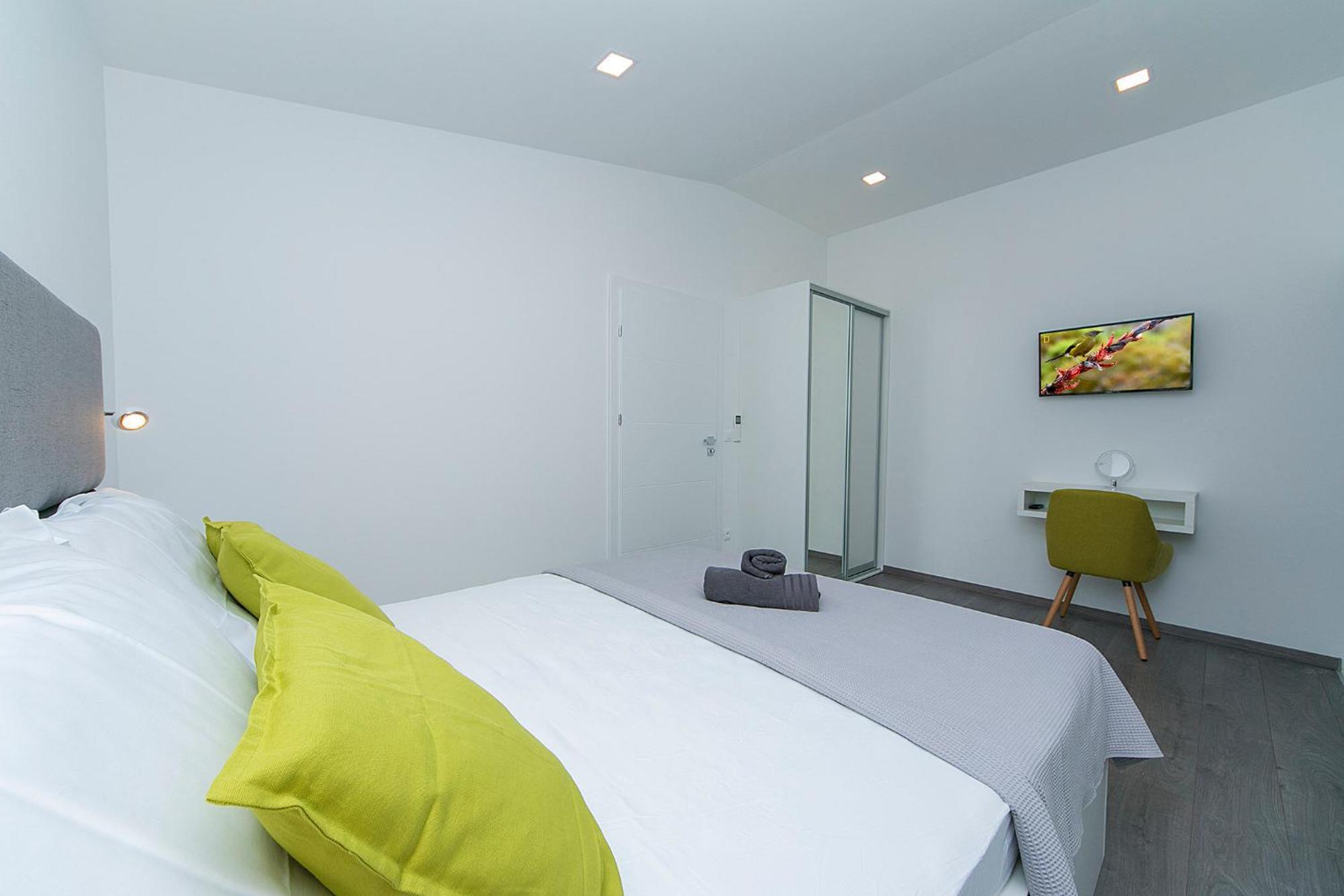 Apartment Nadalina Delux Brela