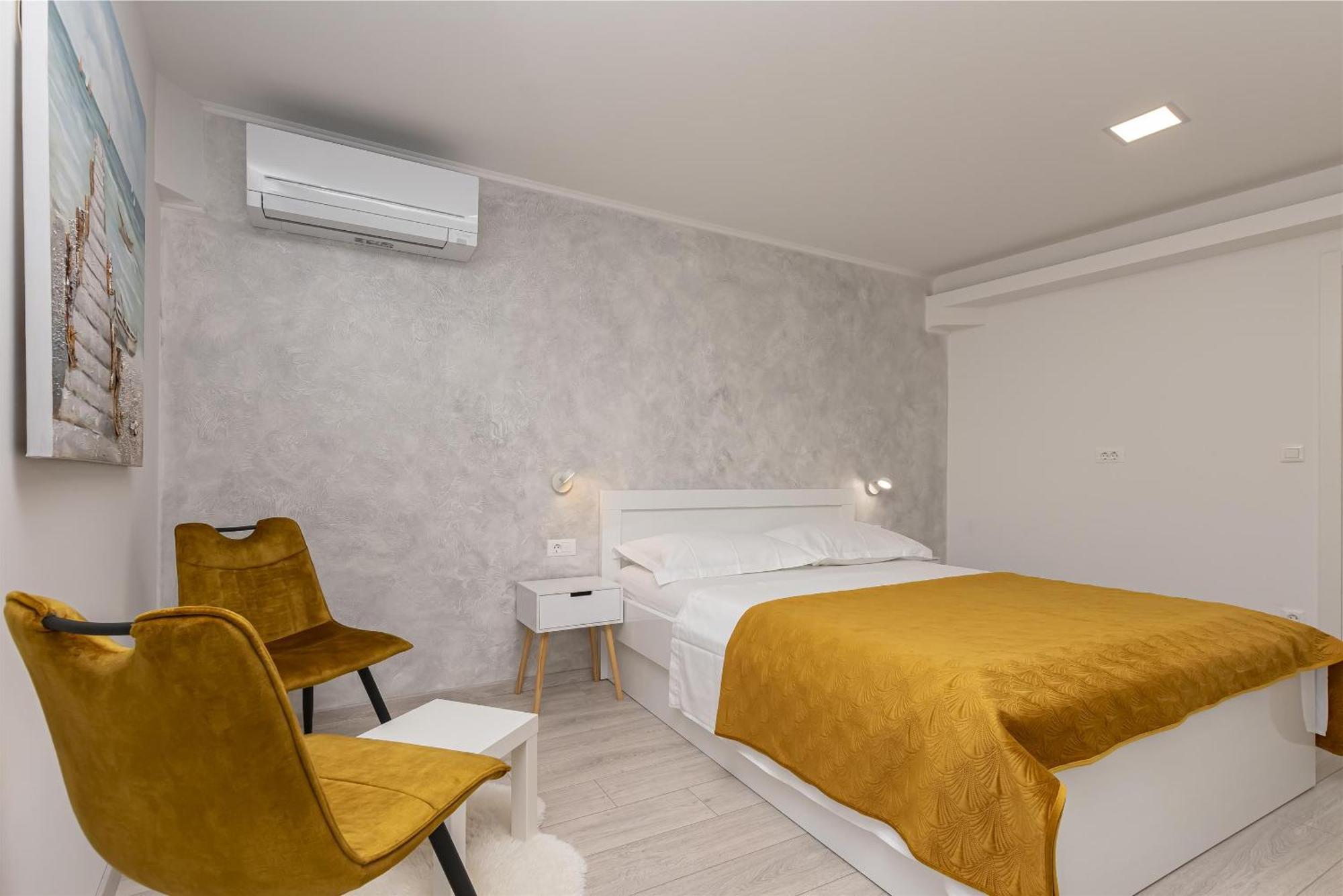 Apartment Nadalina Delux *